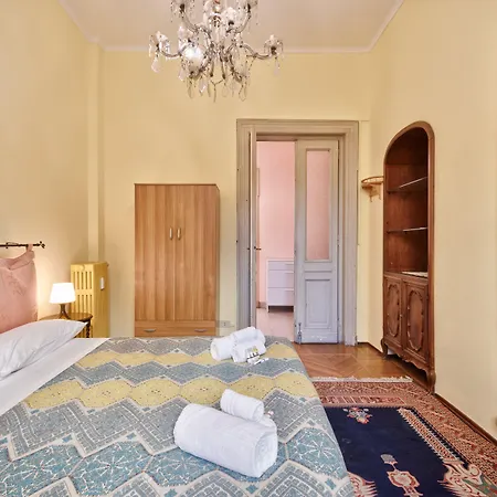 Roomy Flat Crocetta Apartamento *