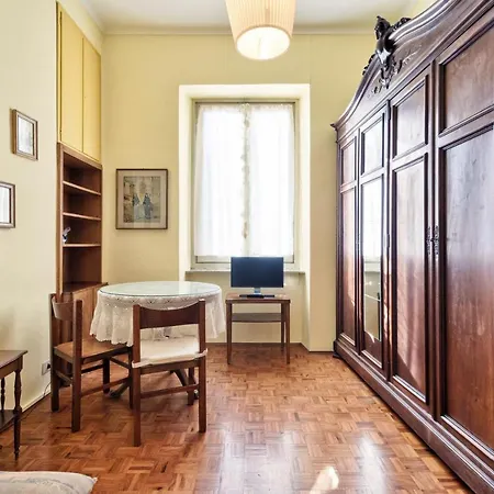 Roomy Flat Crocetta * Turín